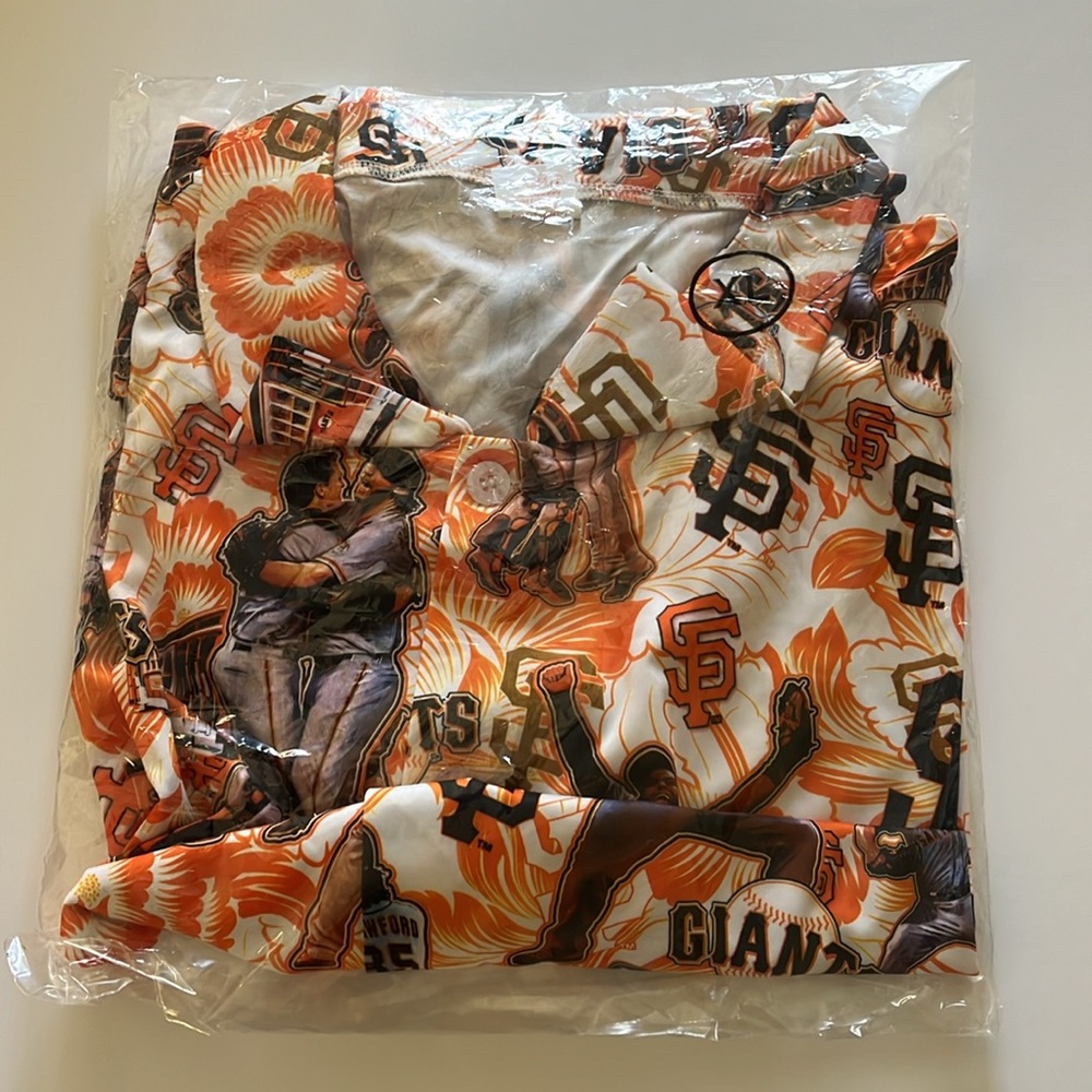 New in bag Adult XL Giants Giveaway Shirt - Picture 3 of 4